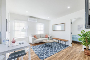 Second Floor 2 Bedroom one bath Remodeled Central Los Angeles House